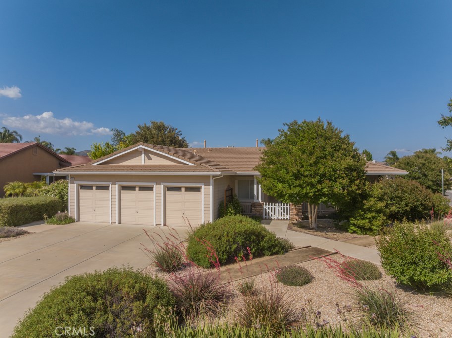 42133 Wagon Wheel Lane Property Photo 1