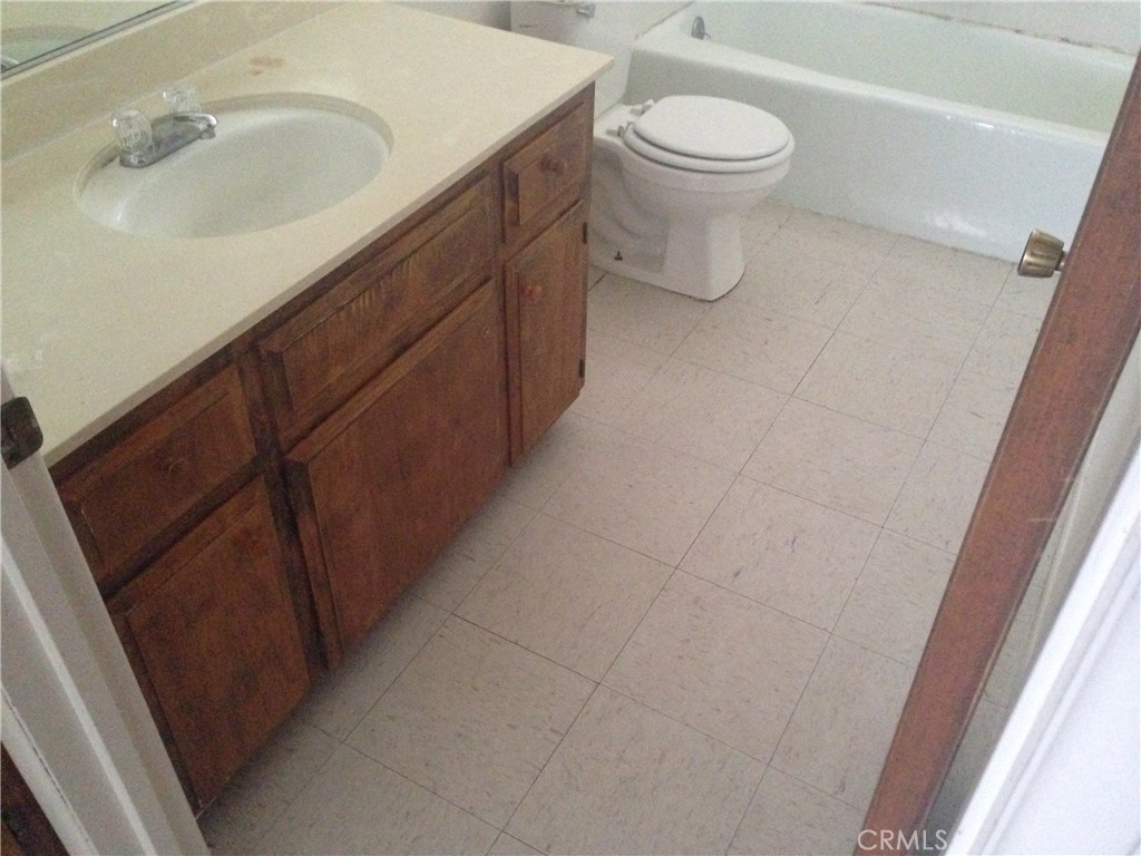 73601 Sun Valley Drive Property Photo 9