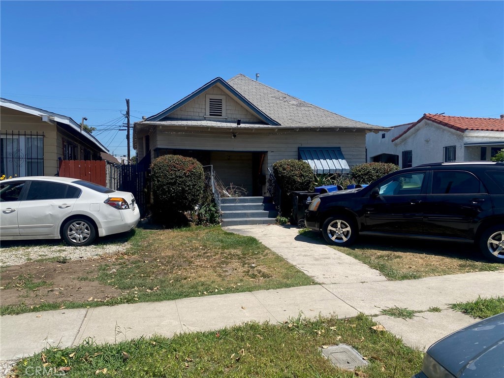237 E 65th Street Property Photo