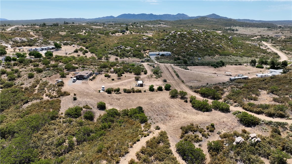 1040 Rolling Hills Dr Property Photo 8