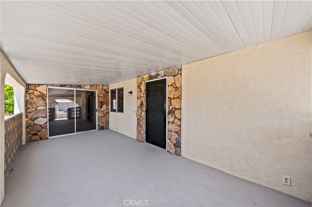 560 Santa Clara Circle Property Photo 3