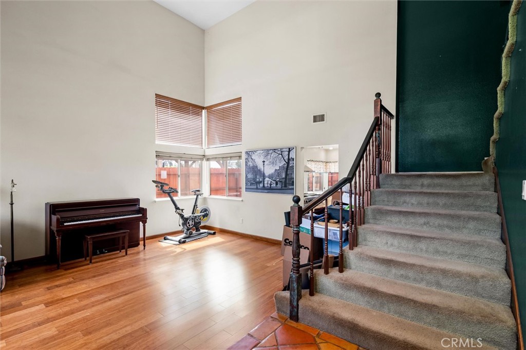 39680 Glenwood Court Property Photo 17