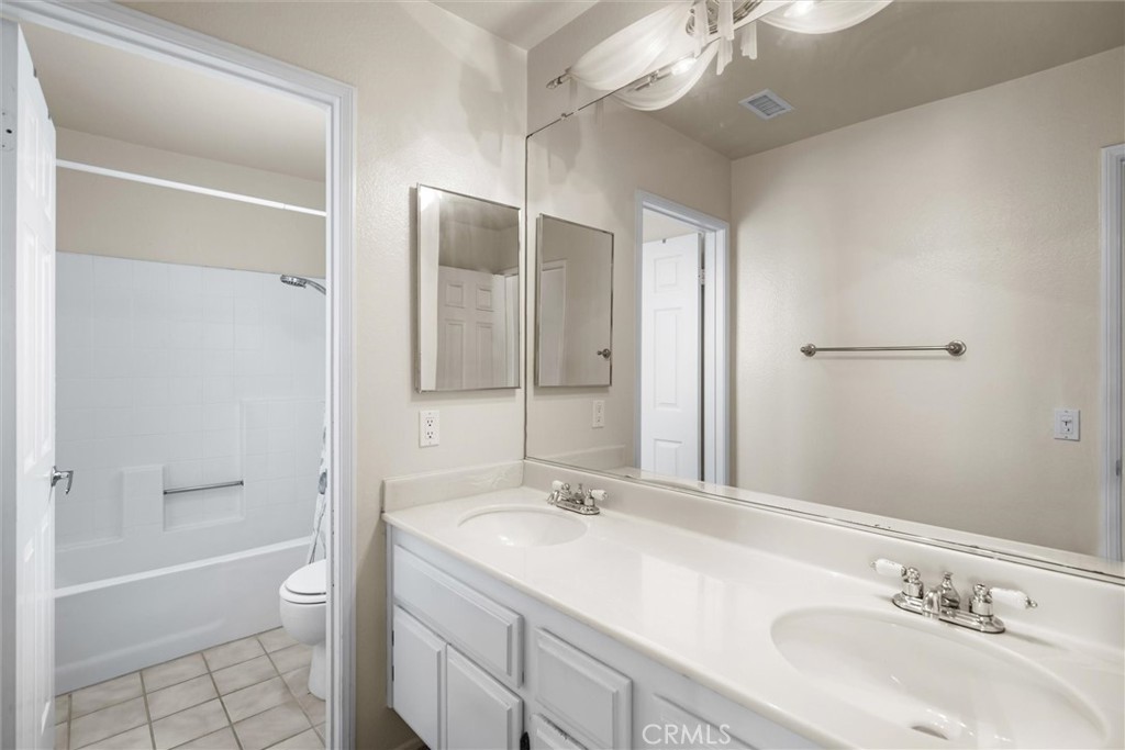 39680 Glenwood Court Property Photo 33