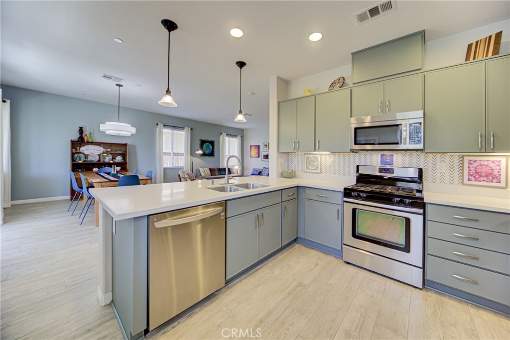 43075 Beamer Court Property Photo 4