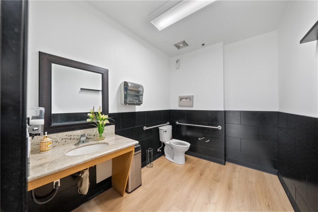 25843 Jefferson Avenue 3a Property Photo 54