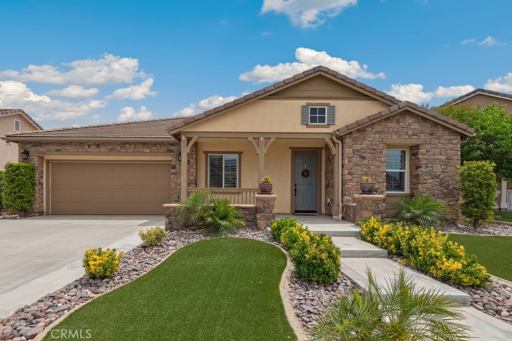 25863 Prospector Ct Property Photo 1