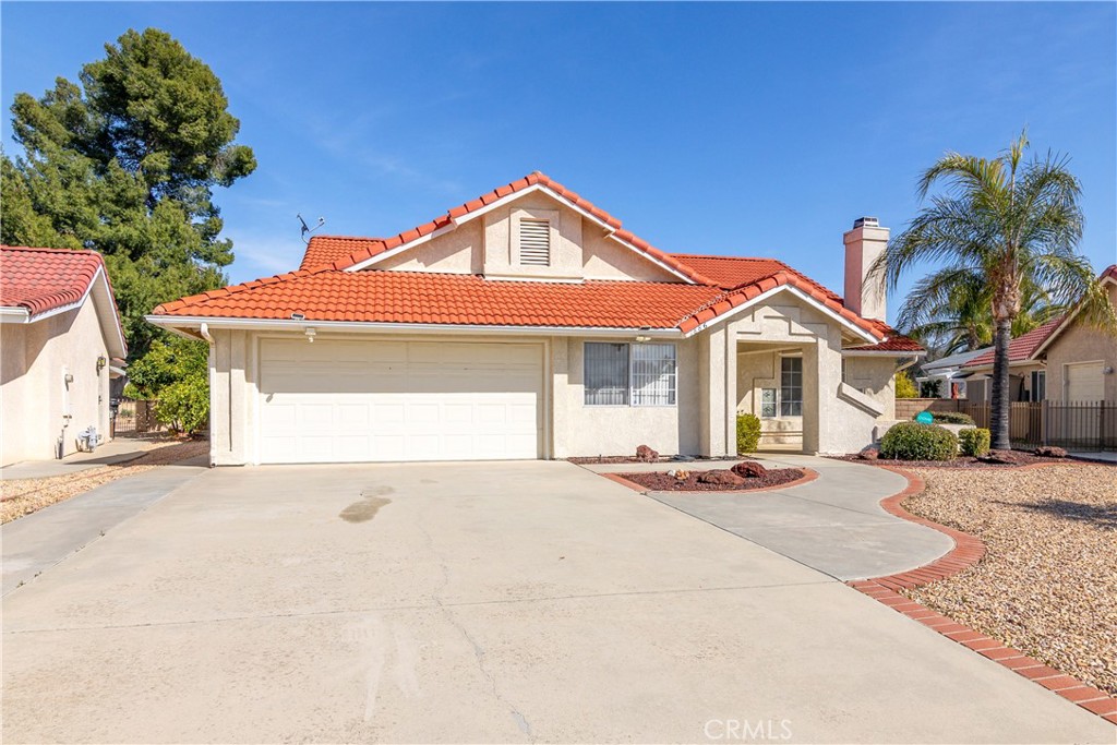 1886 Ash Tree Lane Property Photo 1