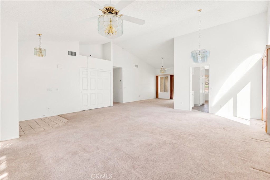 1886 Ash Tree Lane Property Photo 9