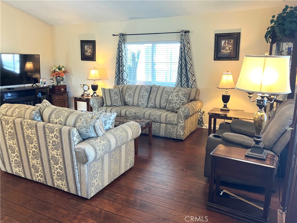 1250 N Kirby Street 77 Property Photo 2