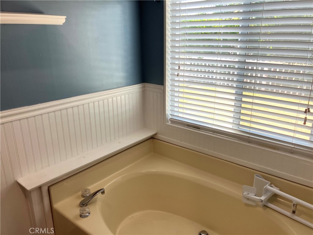 1250 N Kirby Street 77 Property Photo 13