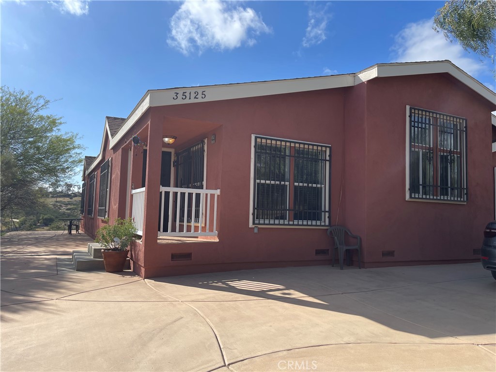 35125 Hobbiton Road Property Photo 1
