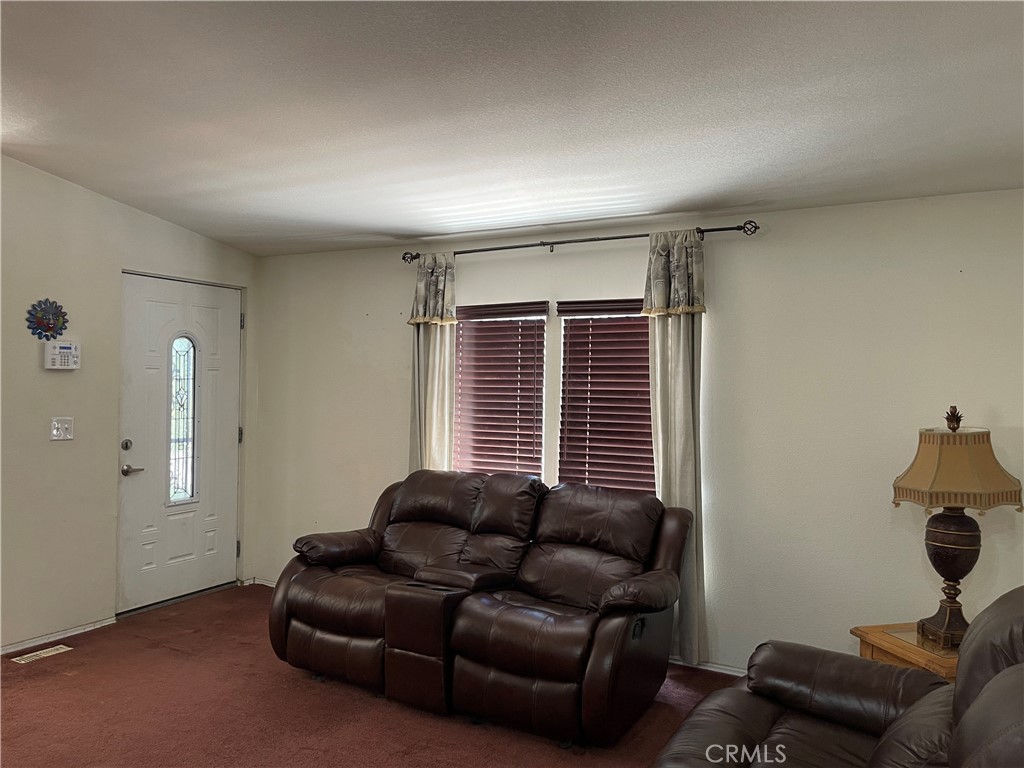 35125 Hobbiton Road Property Photo 3