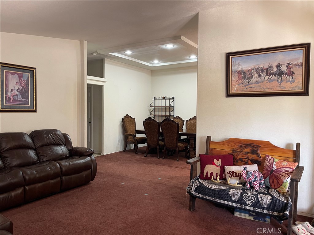 35125 Hobbiton Road Property Photo 4