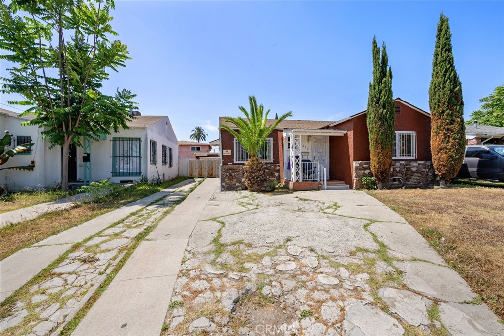 1022 W 101st Street Property Photo 1