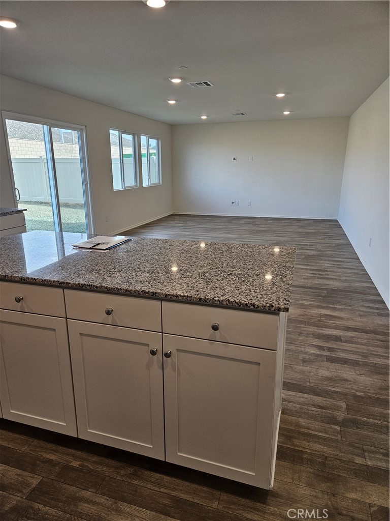 31222 Shining Willow Drive Property Photo 3