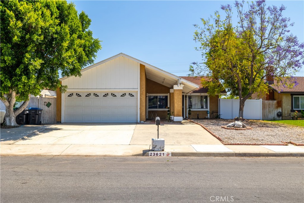 23621 Suncrest Avenue Property Photo 1