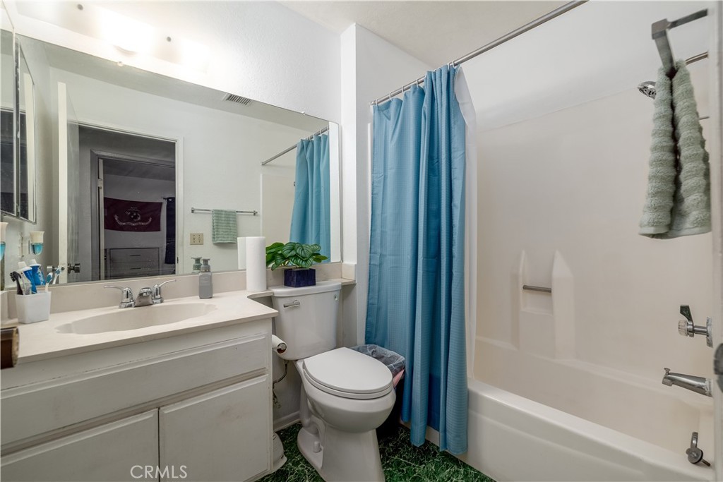 23621 Suncrest Avenue Property Photo 14