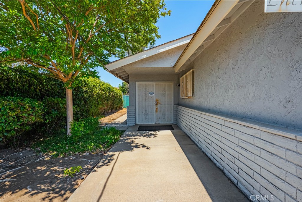25050 Adams Avenue Property Photo 10