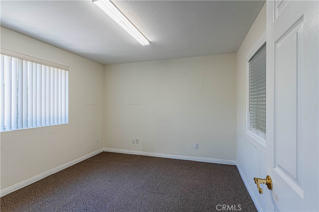 25050 Adams Avenue Property Photo 16