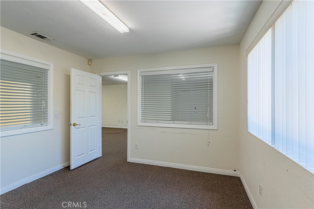 25050 Adams Avenue Property Photo 17