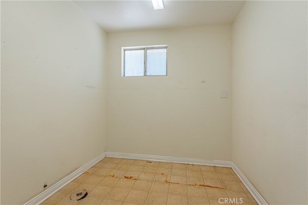 25050 Adams Avenue Property Photo 18