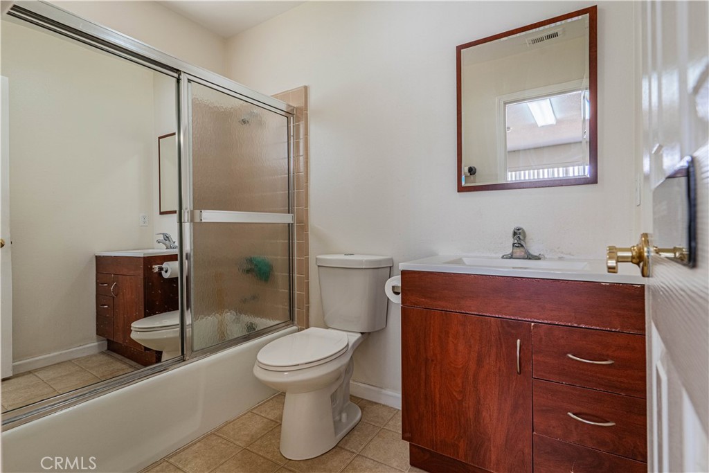 25050 Adams Avenue Property Photo 23