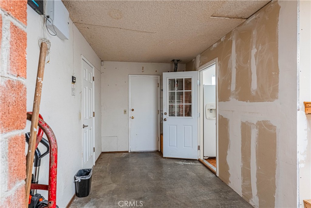 25050 Adams Avenue Property Photo 29