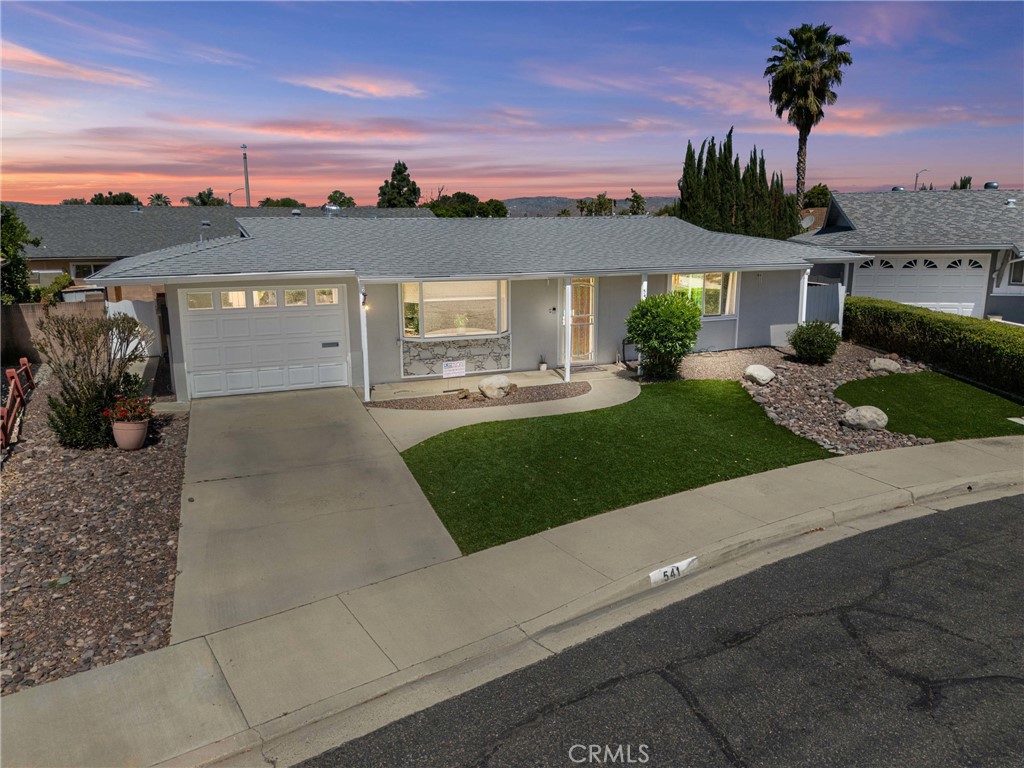 541 Shasta Way Property Photo 1
