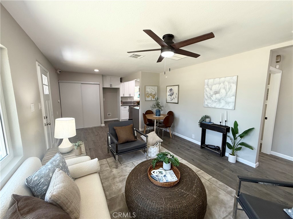 9196 Redwood Avenue Property Photo 8