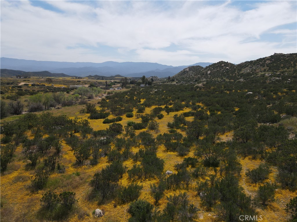 25 Los Altos Property Photo 7