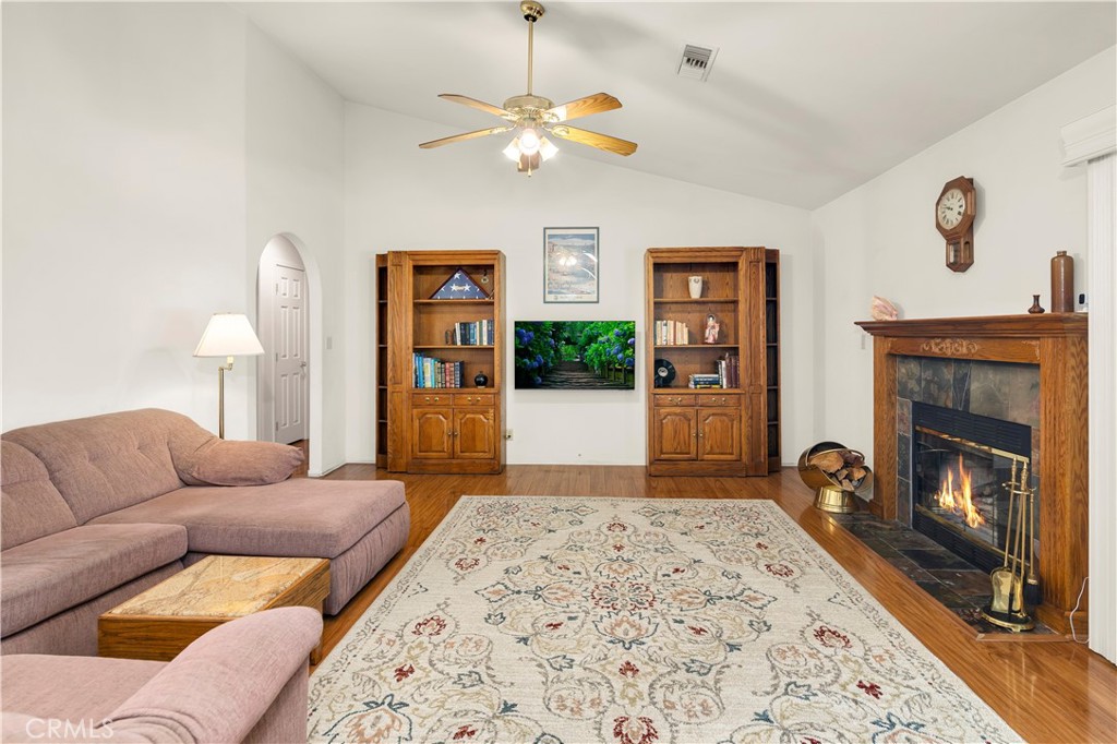 274 N Hemet Street Property Photo 45