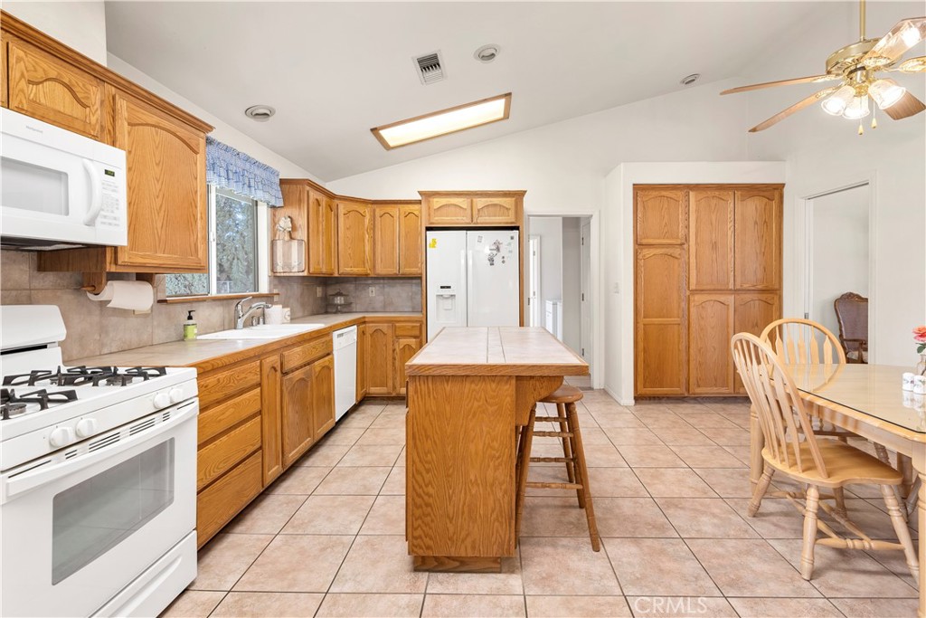 274 N Hemet Street Property Photo 47