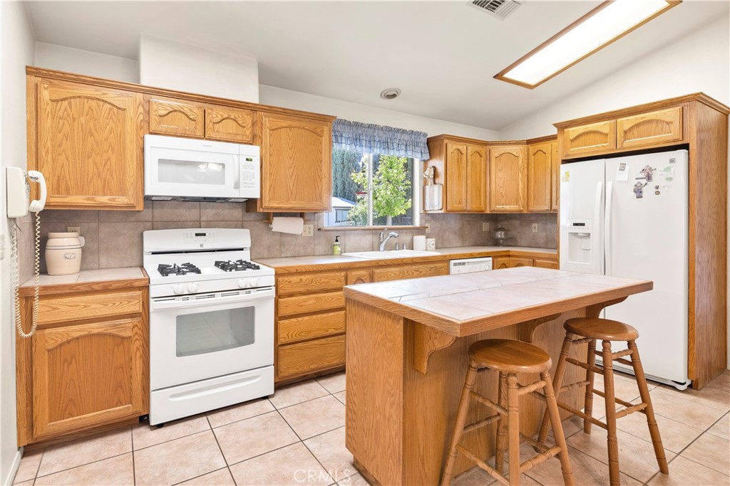 274 N Hemet Street Property Photo 48