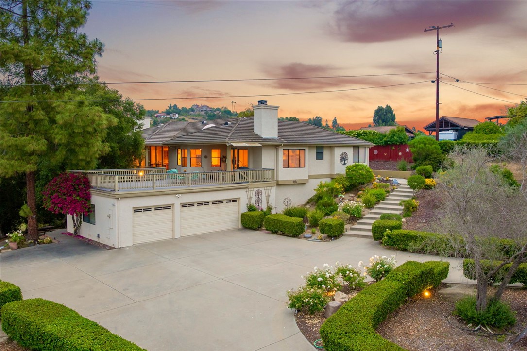 1357 Sunny Heights Road Property Photo 1