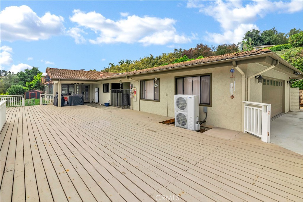 735 Del Valle Drive Property Photo 36