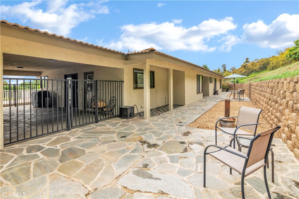 735 Del Valle Drive Property Photo 39