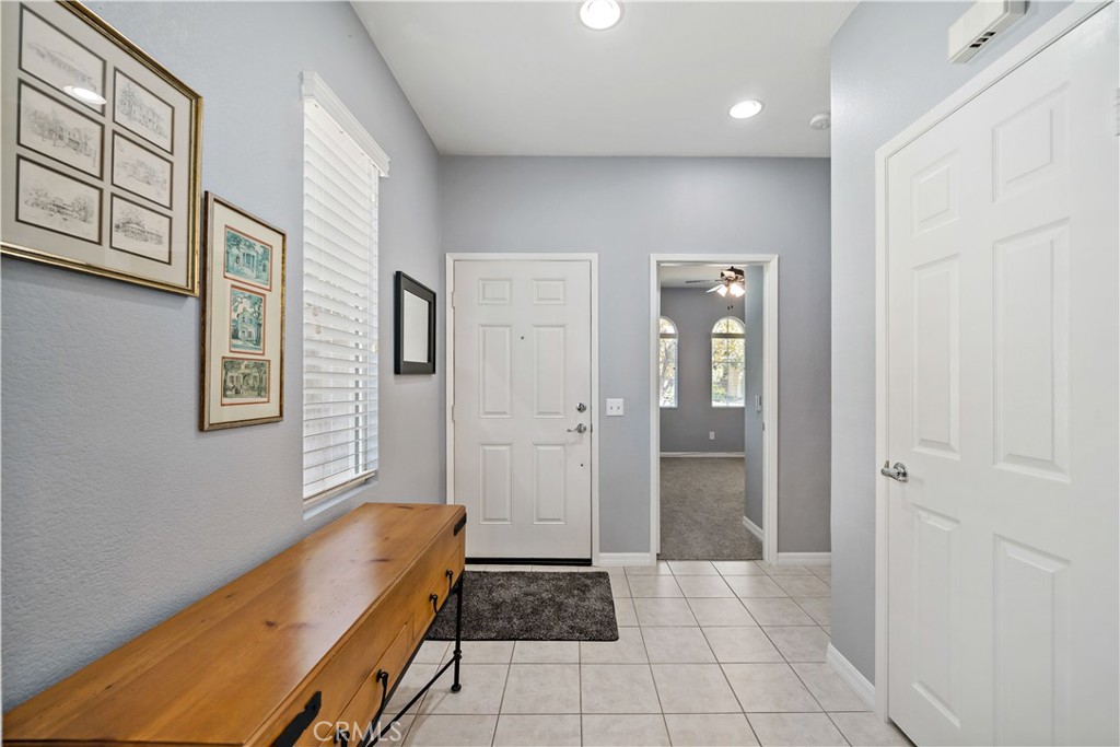 28187 Meadowsweet Drive Property Photo 3
