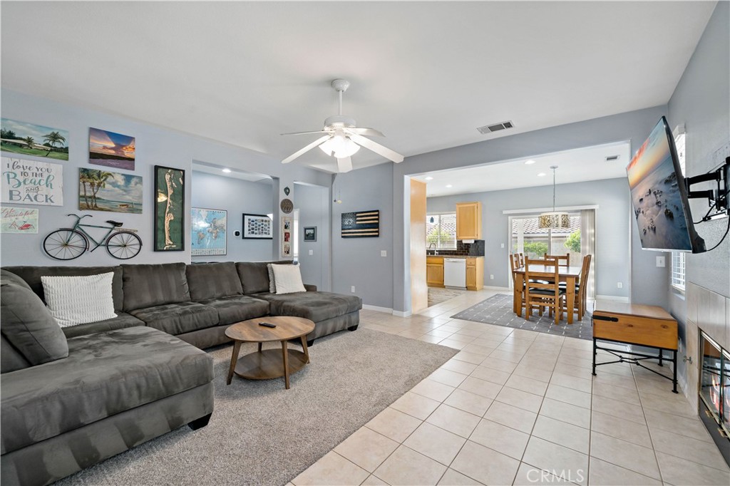28187 Meadowsweet Drive Property Photo 7