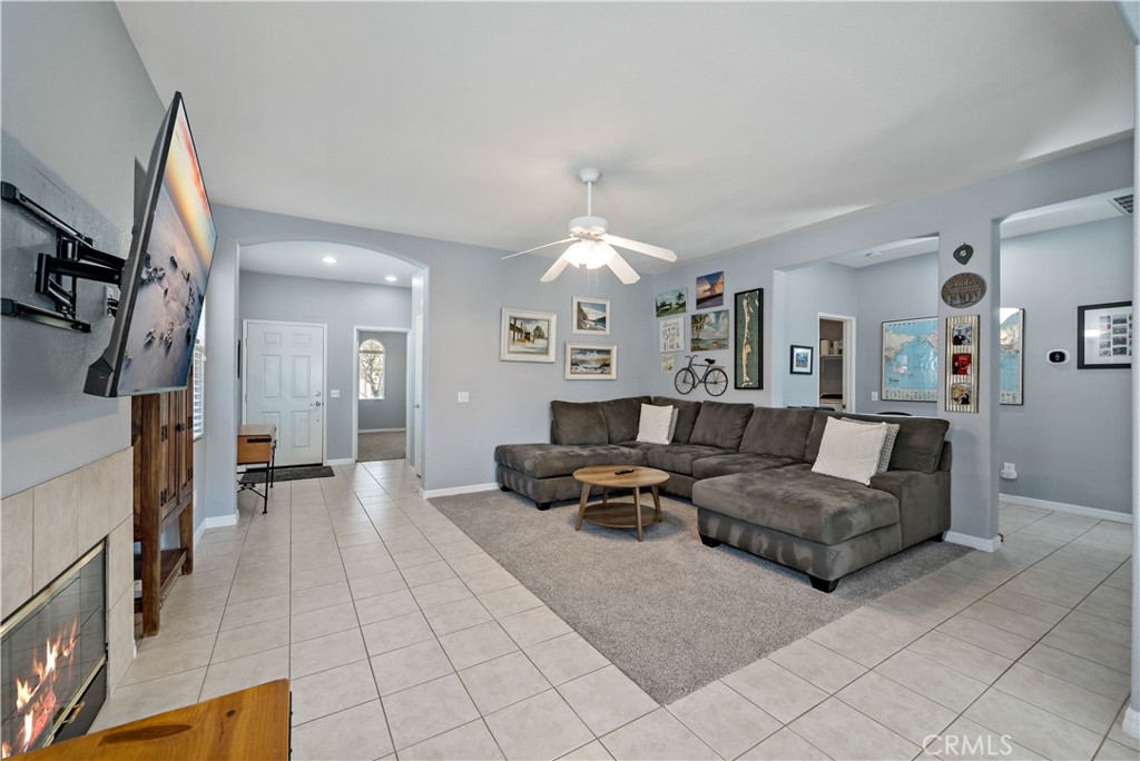 28187 Meadowsweet Drive Property Photo 9