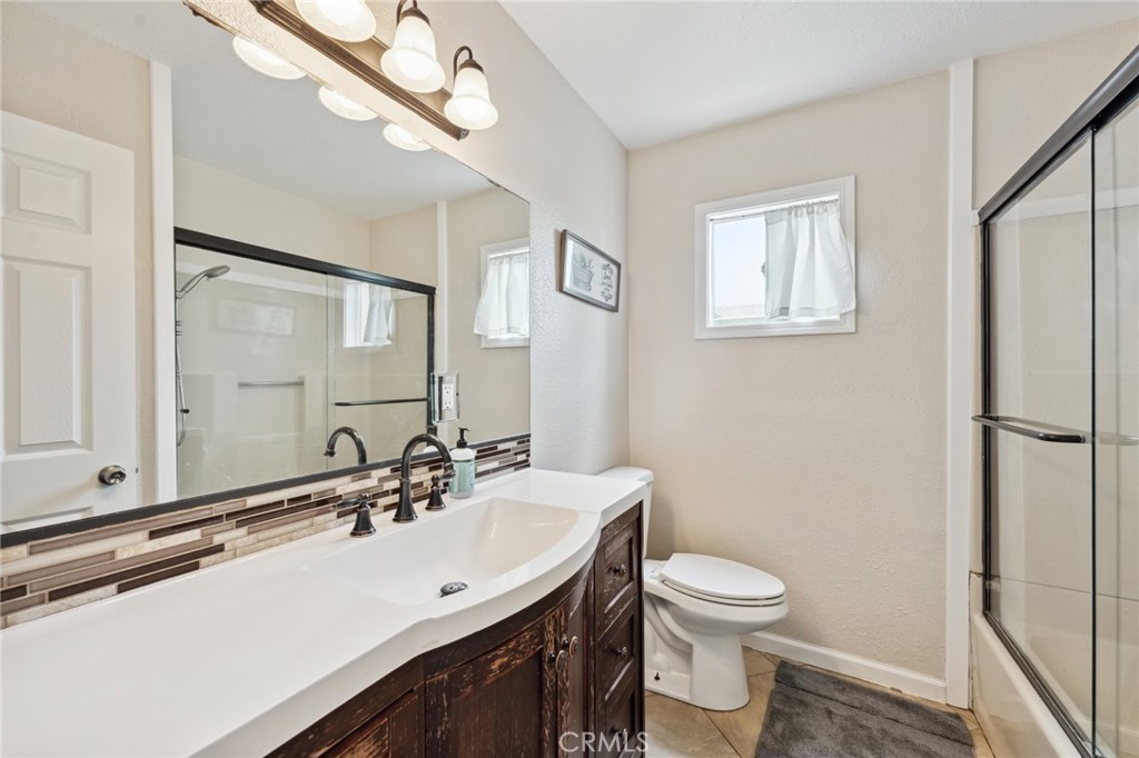 1124 Montrose Avenue Property Photo 19