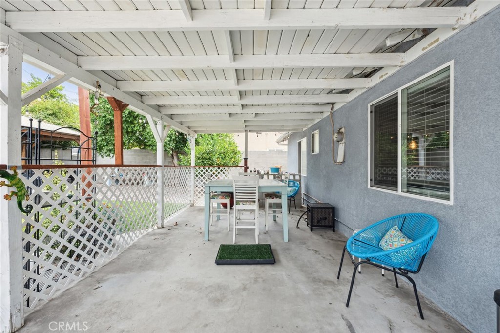1124 Montrose Avenue Property Photo 22
