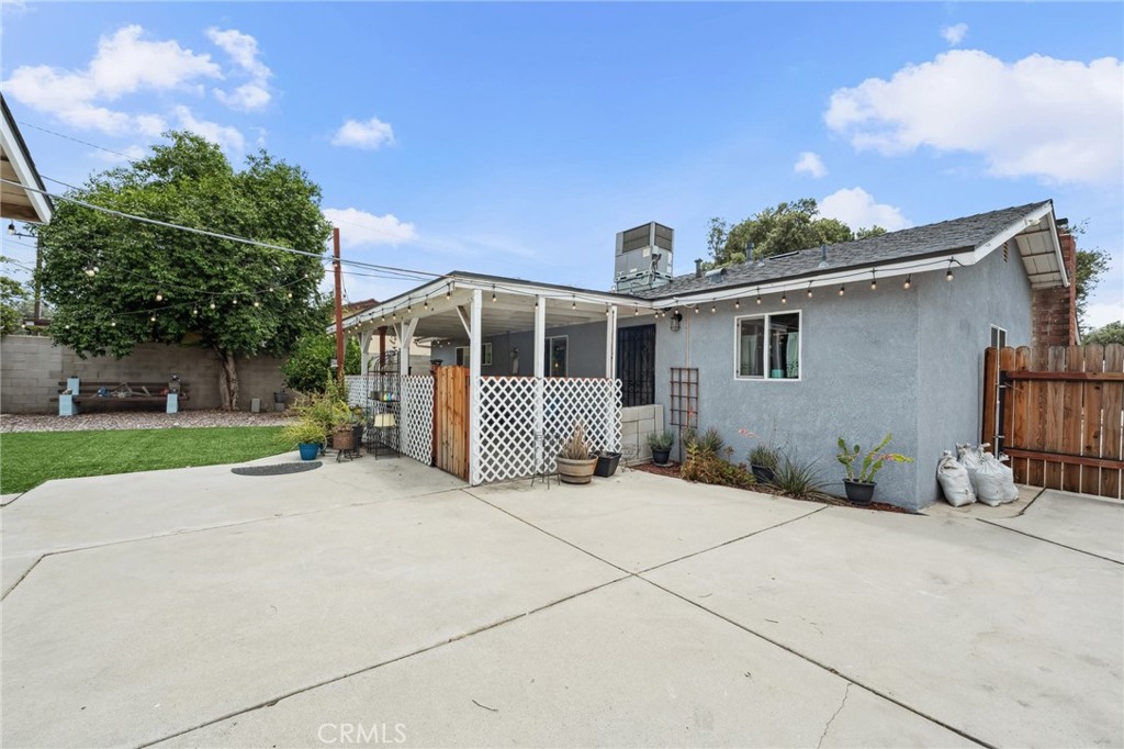 1124 Montrose Avenue Property Photo 32