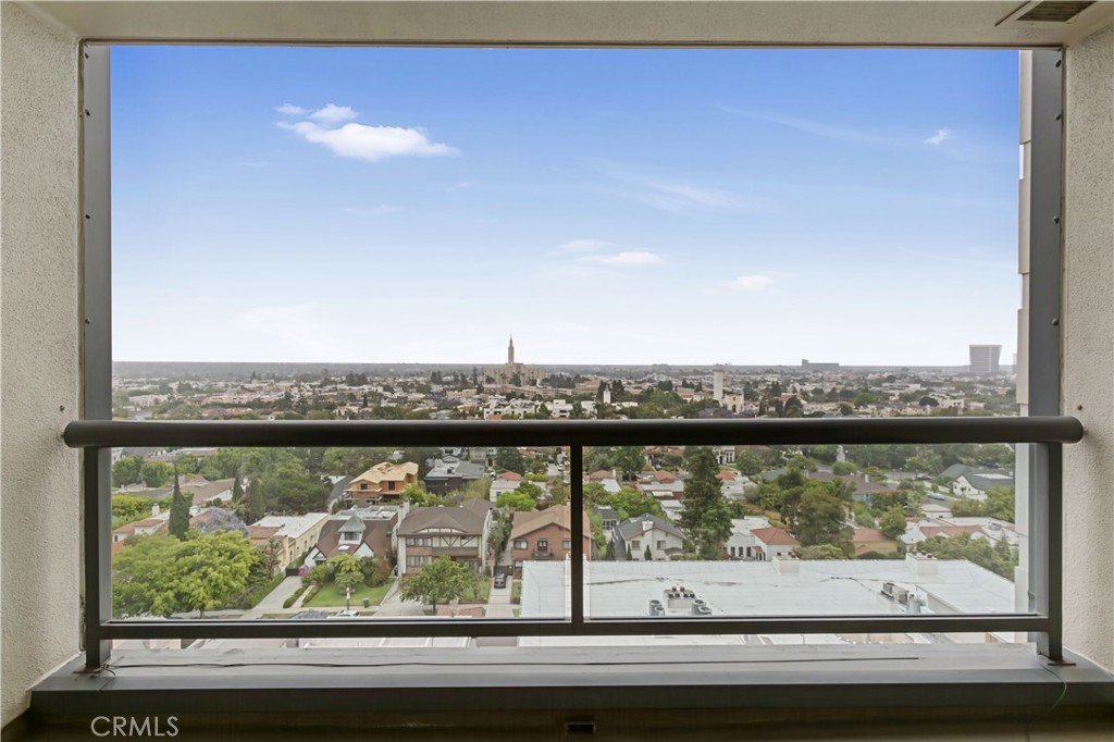 10724 Wilshire Boulevard 1010 Property Photo 1