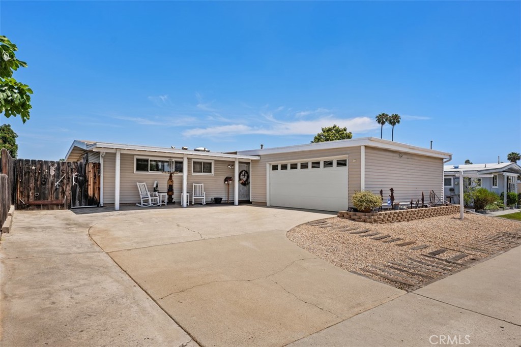 8856 Hammond Drive Property Photo 1