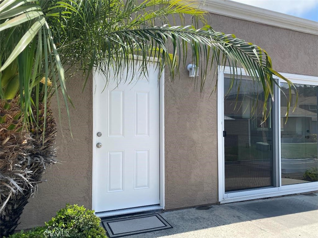 44516 La Paz Road Property Photo 1