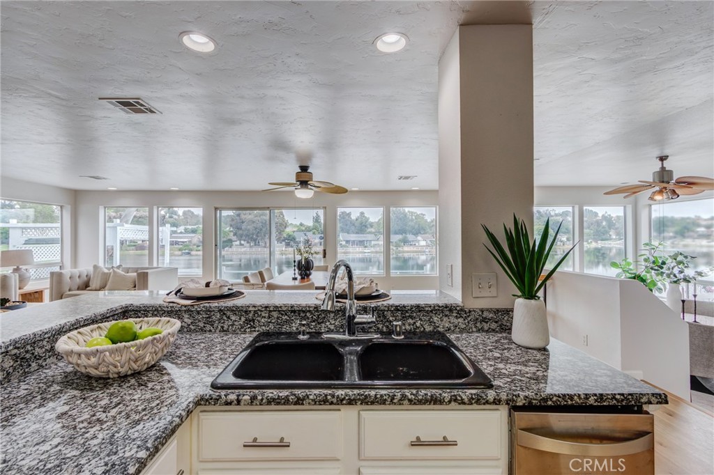 42768 Santa Suzanne Place Property Photo 1