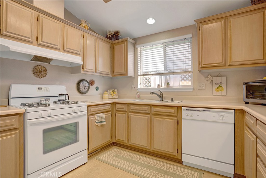 27250 Murrieta Road 257 Property Photo 10