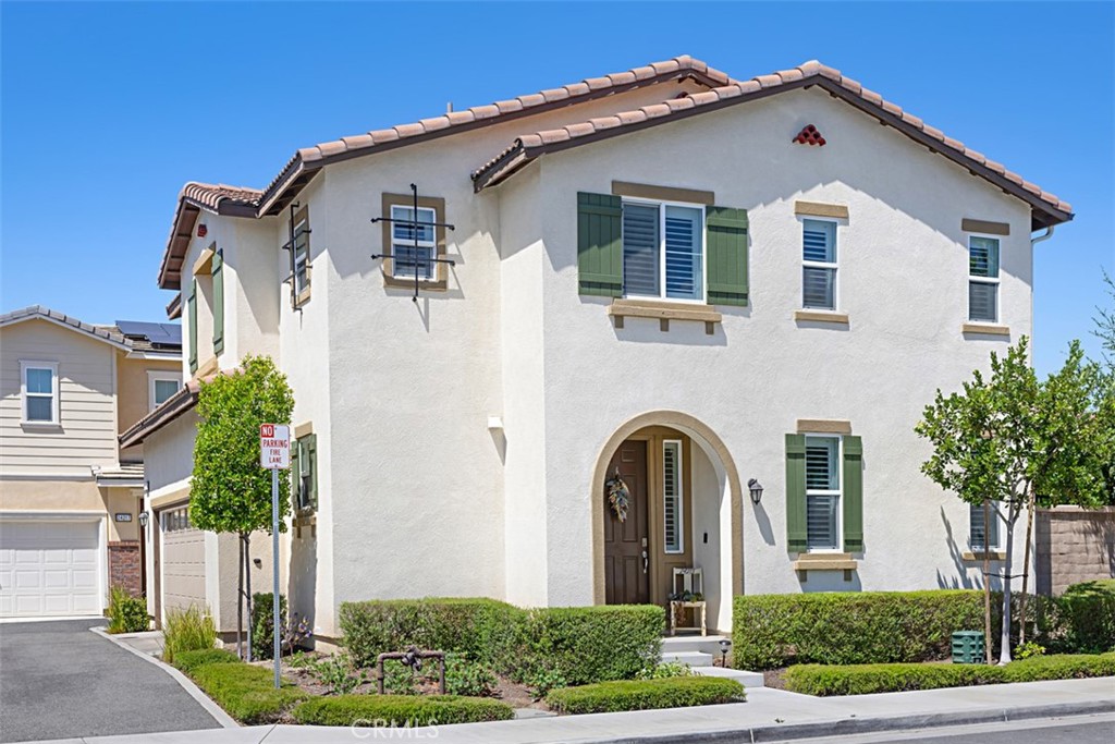24213 Hazelnut Avenue Property Photo 1