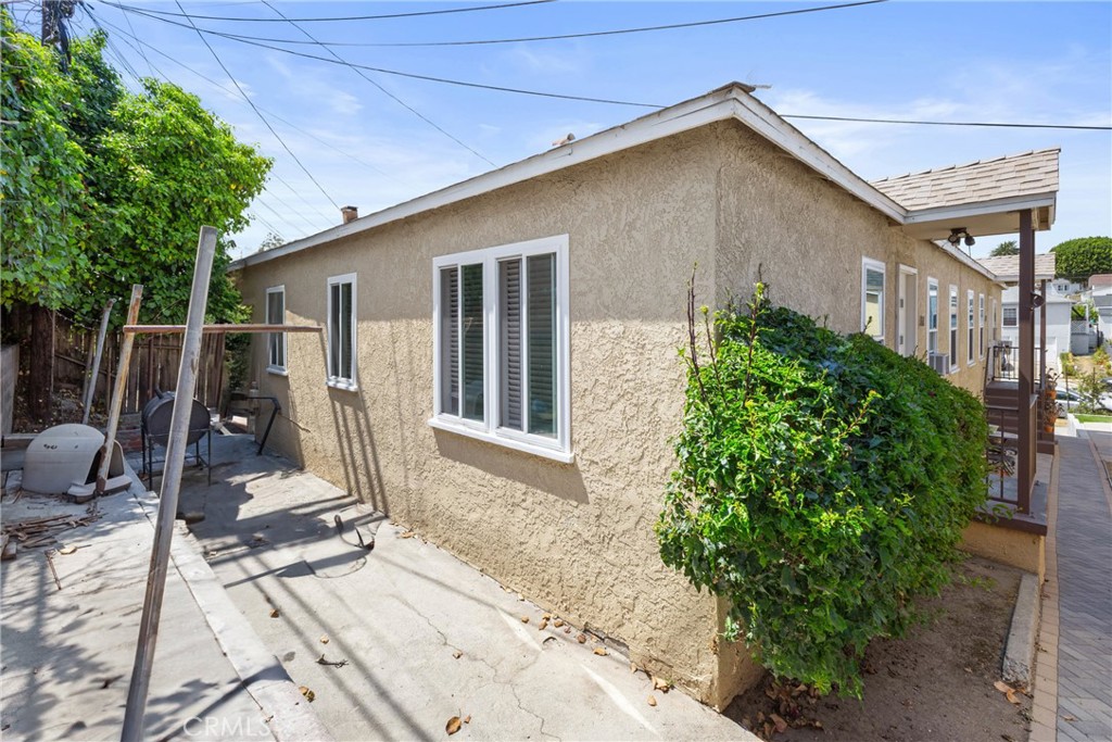 612 E Fairview Boulevard Property Photo 10