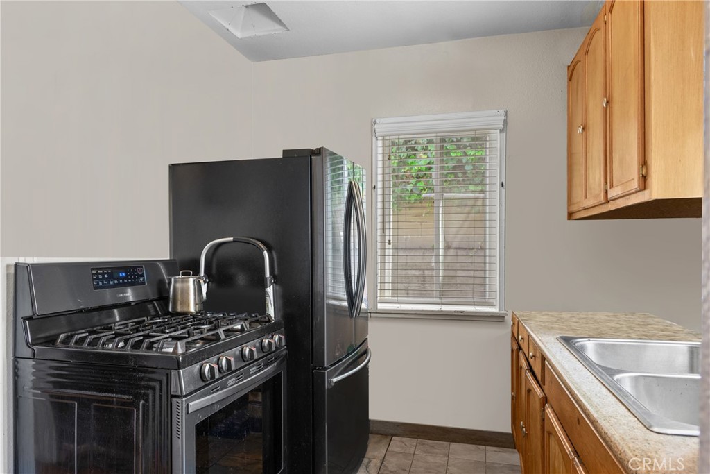 612 E Fairview Boulevard Property Photo 13